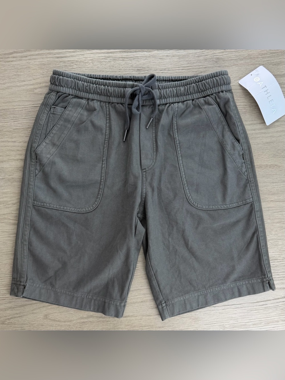 Athleta Farallon Bermuda Shorts Womens size 2 Gray NWT Organic Cotton UPF 9 inch
